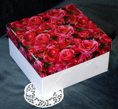 Krabice svatební 2020 motiv Rudé růže POSLEDNÍCH 18 KUSŮ