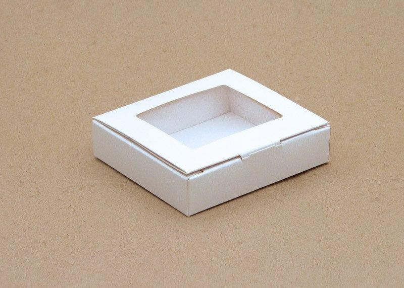 Bonboniérová krabice čtyřpralinková s okénkem - bílá